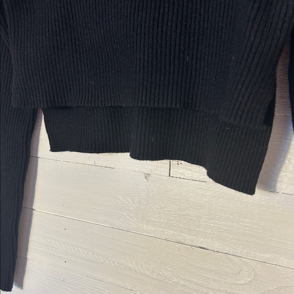 NWT Vici Fate black turtleneck, crop, women’s size medium. - Picture 4 of 9